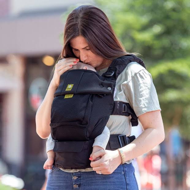 Black Baby Carrier O360