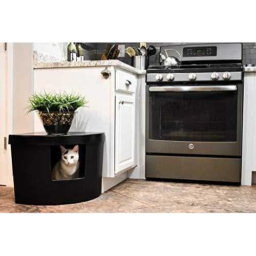 Enclosed Plastic Litter Box B8141