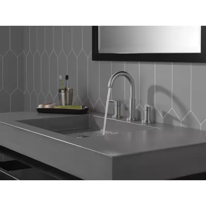 2-Handle Widespread Bathroom Faucet in Stainless P2473