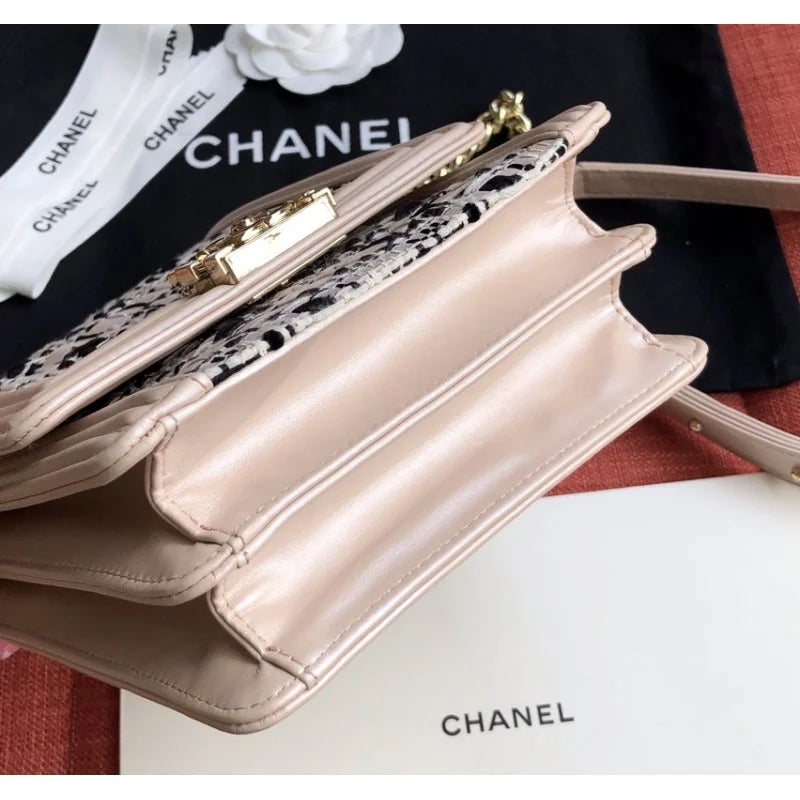 Chanel Handbag U133