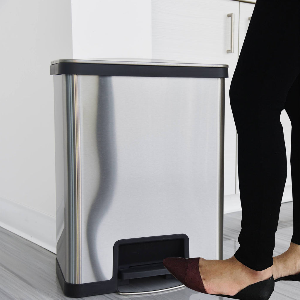13 Gallon Stainless Steel Step Trash Can T781215