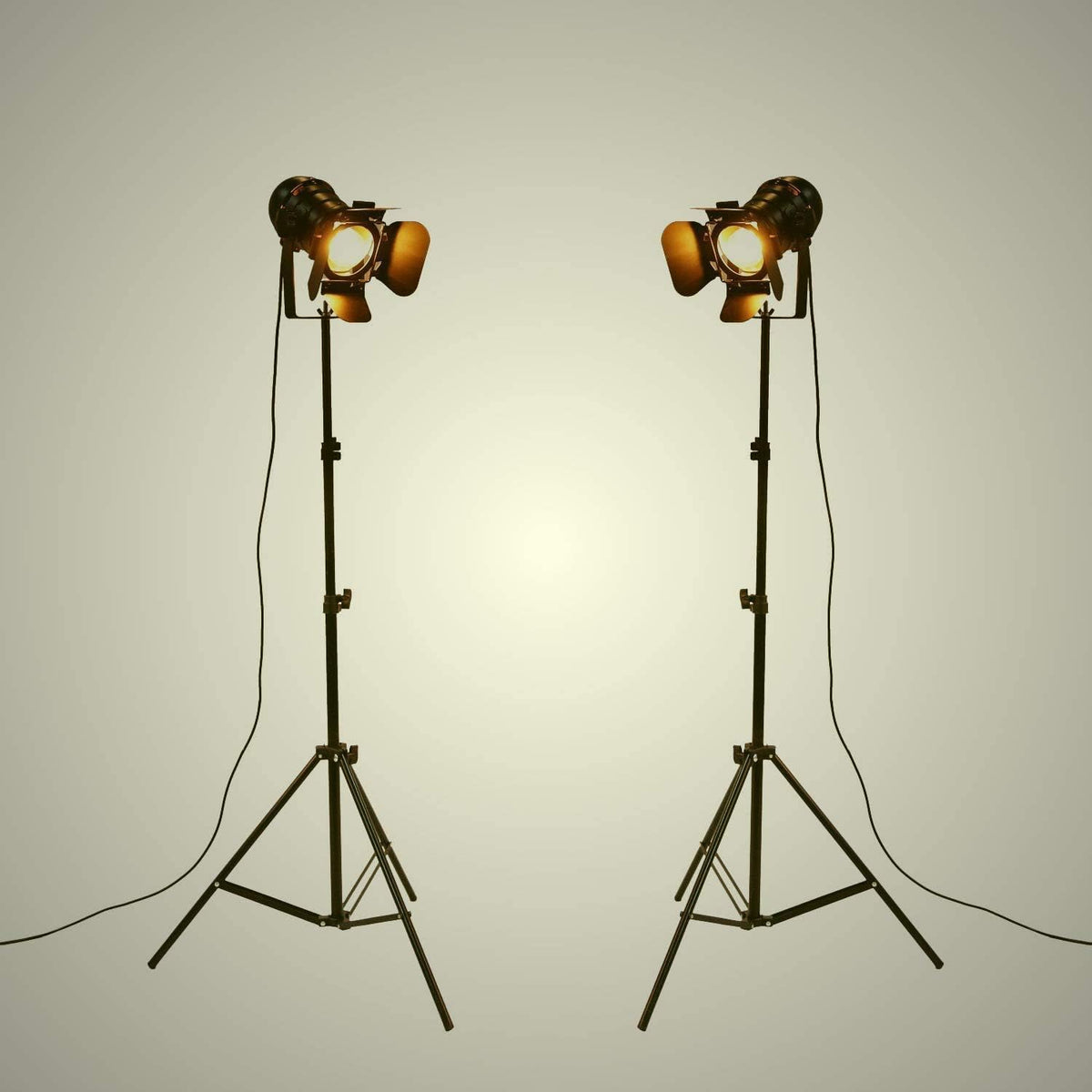 Black Adjustable Tripod Floor Lamp with Foot Switch W7778