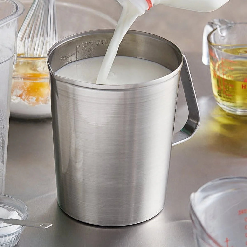 2 Quart Graduated Measuring Cup B59080