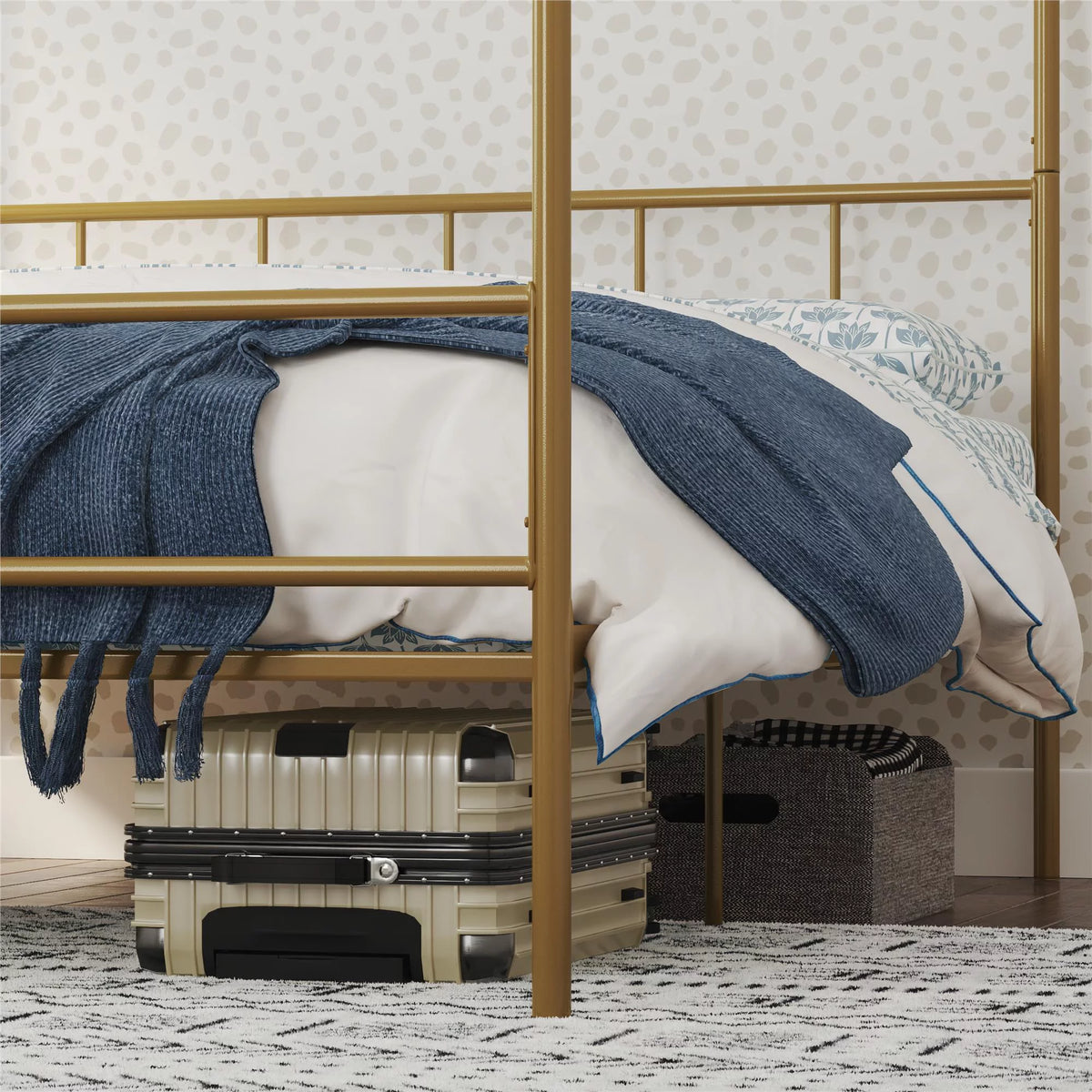 Queen Black Metal Canopy Platform Bed Frame P780