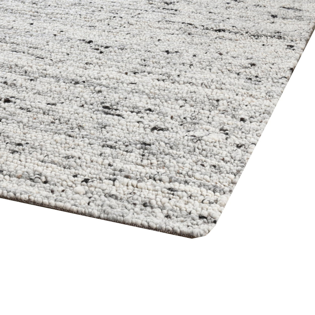 5 x 8 Handwoven Wool Area Rug E13702