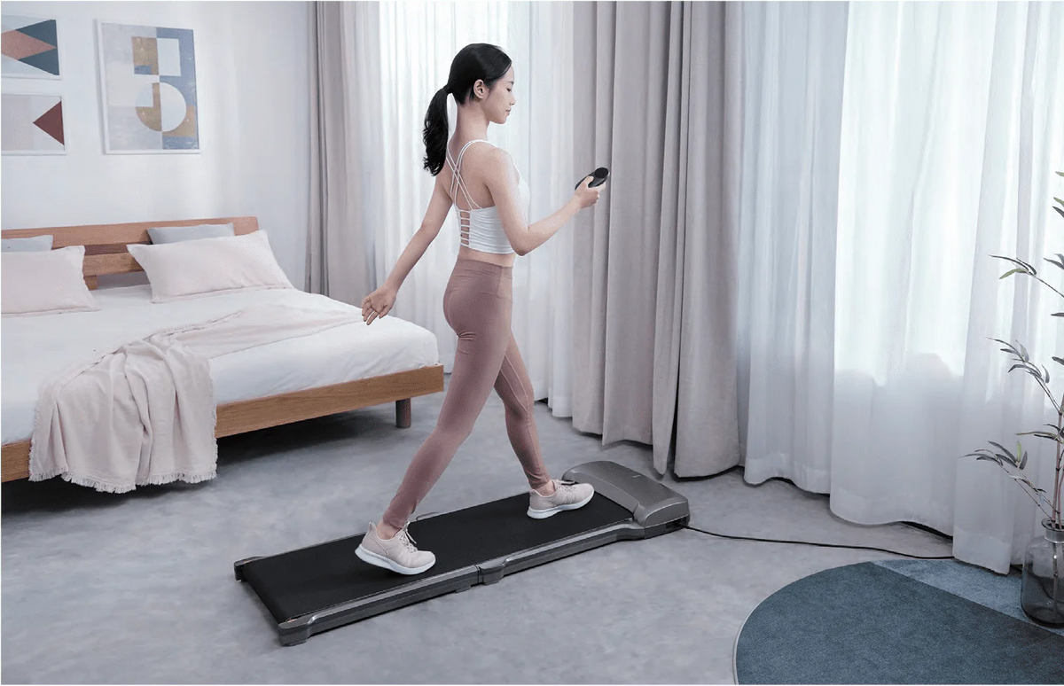 Folding Treadmill with Adaptive Speed Control C15051